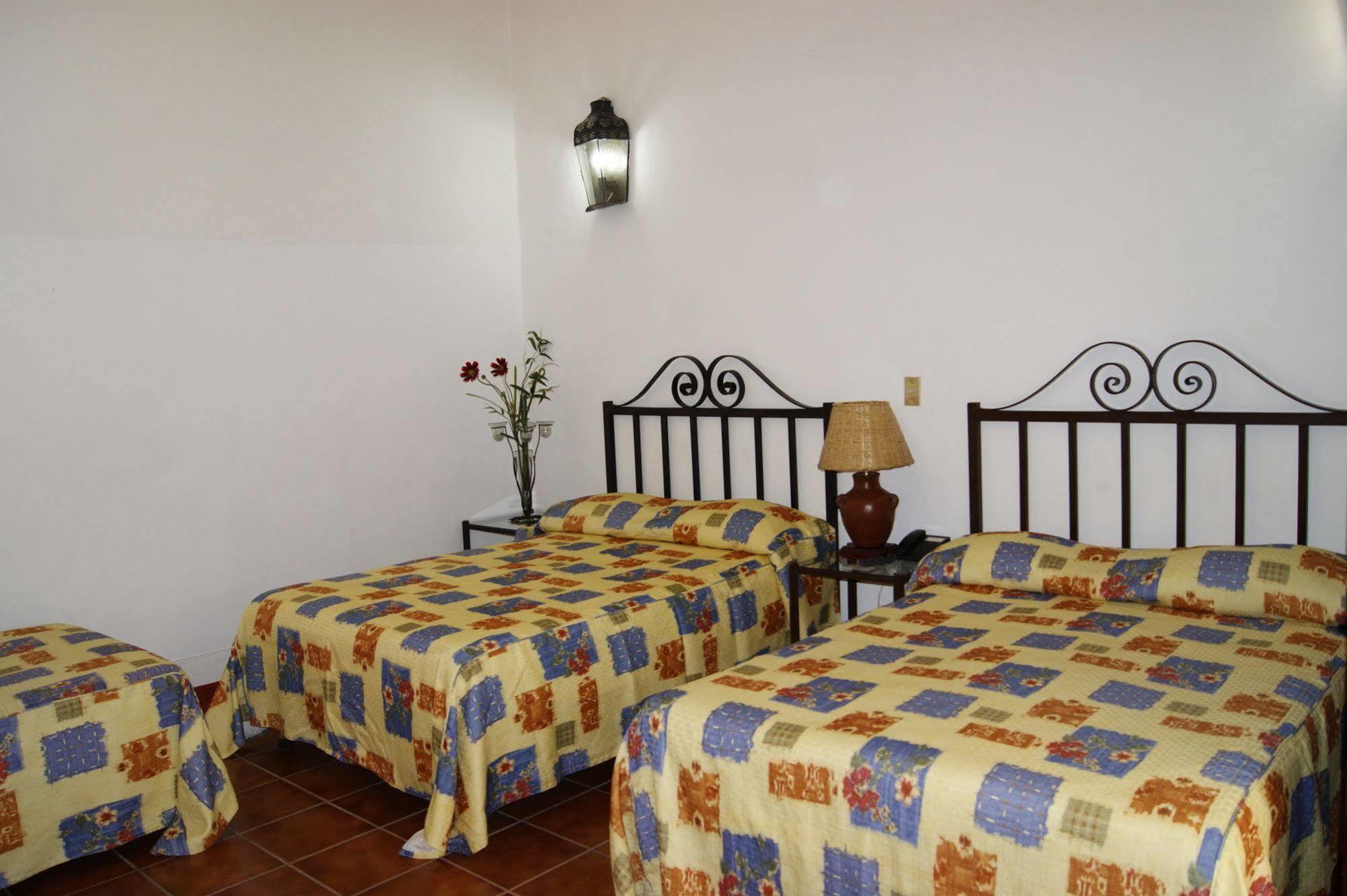 El Nito Hotel 2*
